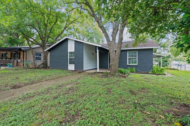 1101 Mahan Dr, Austin, TX 78721 - view of front of house with brick siding