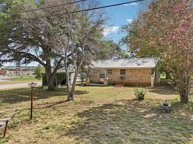 1620 Cavett St, Gonzales, TX 78629 - view of green lawn