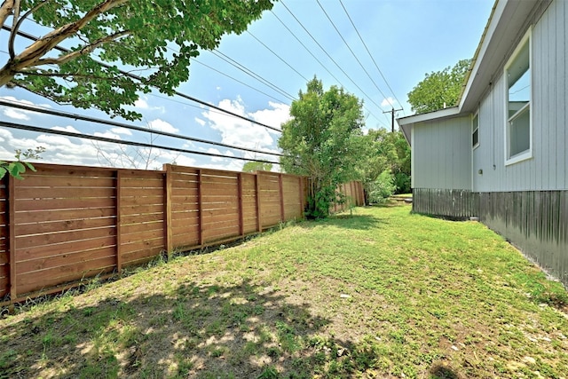1200 Walnut Ave, Austin, TX 78702 - view of yard