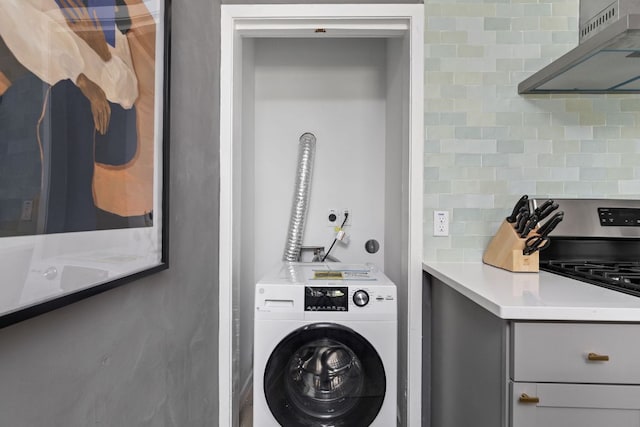 4911 Brighton Rd, Austin, TX 78745 - laundry room featuring washer / dryer