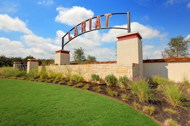 306 Yaklin Dr, Liberty Hill, TX 78642 - view of community sign