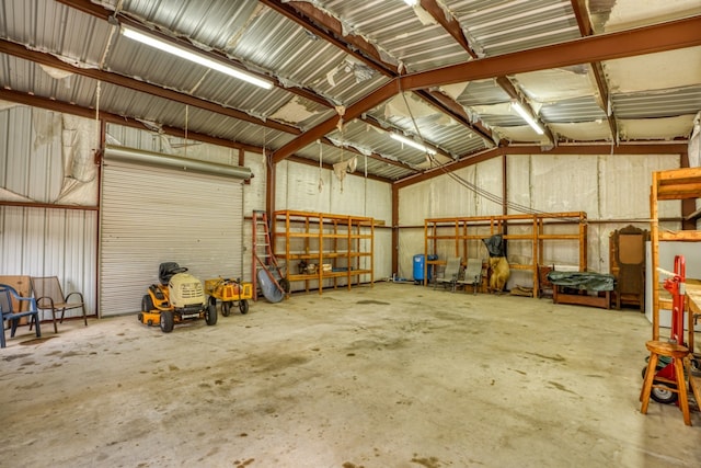 1050 Twisted Oak Dr, Horseshoe Bay, TX 78657 - garage featuring metal wall