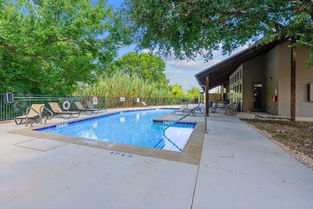 1201 Grove Blvd Unit 2203, Austin, TX 78741 - community pool with a patio