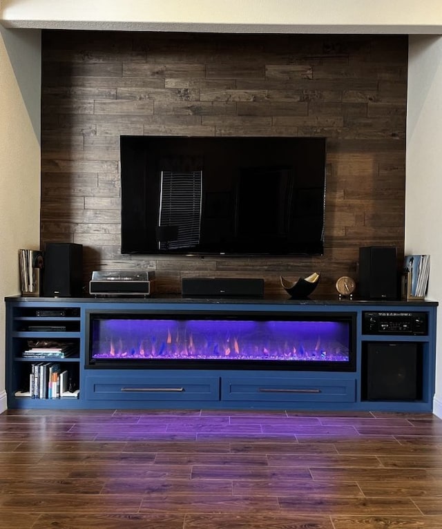 6708 Leonardo Dr, Round Rock, TX 78665 - detailed view of wood finished floors and wooden walls