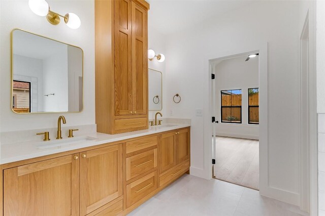 837 Birch Ln, Cottonwood Shores, TX 78657 - full bath with double vanity