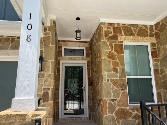 108 W Keamuku Ct, Bastrop, TX 78602 - entrance to property featuring stone siding
