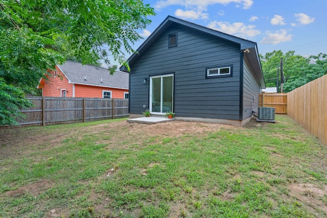 738 Chihuahua St, Lockhart, TX 78644 - photo 27