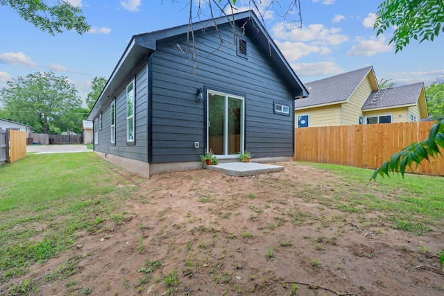 738 Chihuahua St, Lockhart, TX 78644 - photo 28