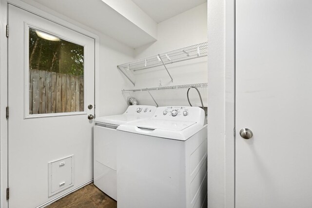 2110 Bluebonnet Ln, Austin, TX 78704 - laundry room with washing machine and clothes dryer