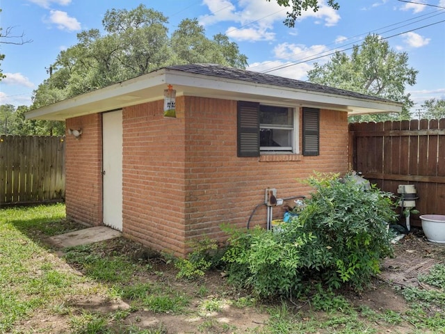 view of outbuilding