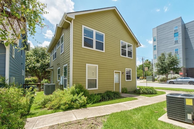 1601 Miriam Ave Unit 100, Austin, TX 78702 - view of side of property with a cooling unit