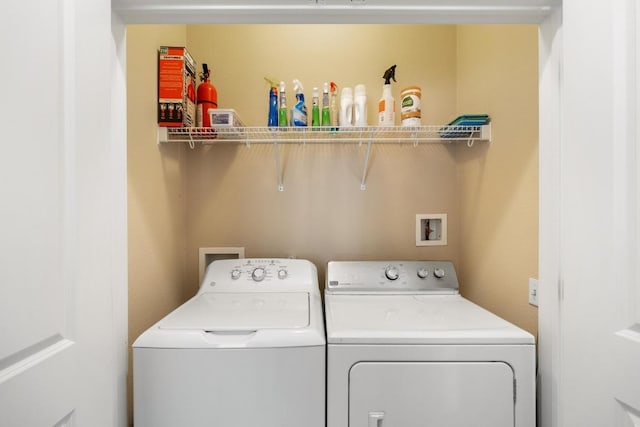 1601 Miriam Ave Unit 100, Austin, TX 78702 - laundry room featuring washing machine and dryer