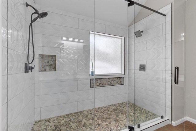 9012 Meacham Way, Austin, TX 78749 - full bathroom featuring a shower stall and vaulted ceiling