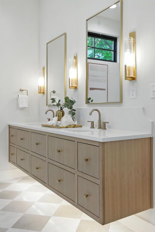 2007 Pasadena Dr, Austin, TX 78757 - full bath featuring double vanity