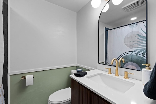 2601 Ashdale Dr, Austin, TX 78757 - bathroom featuring toilet and vanity