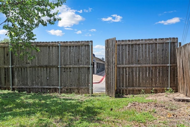 2601 Ashdale Dr, Austin, TX 78757 - view of fenced backyard
