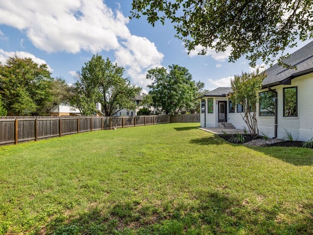 6000 Roxbury Ln, Austin, TX 78739 - fenced backyard with entry steps