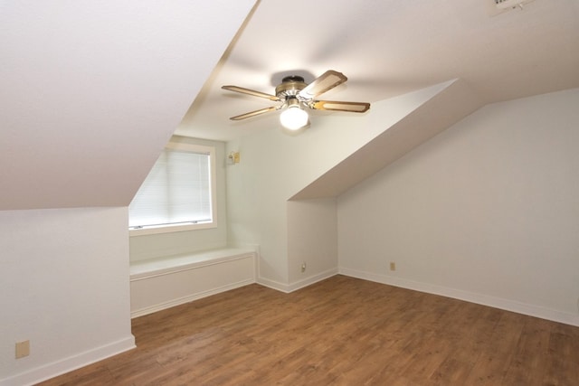 1404 Pearl Cv, Round Rock, TX 78681 - bonus room featuring a ceiling fan, wood finished floors, and lofted ceiling