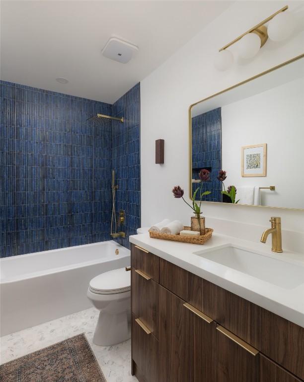 1206 Cloverleaf Dr, Austin, TX 78723 - bathroom with vanity and tub / shower combination