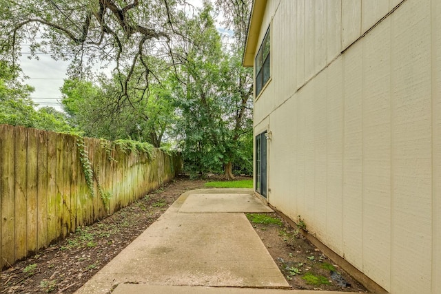 13102 Amarillo Ave, Austin, TX 78729 - view of yard with a patio