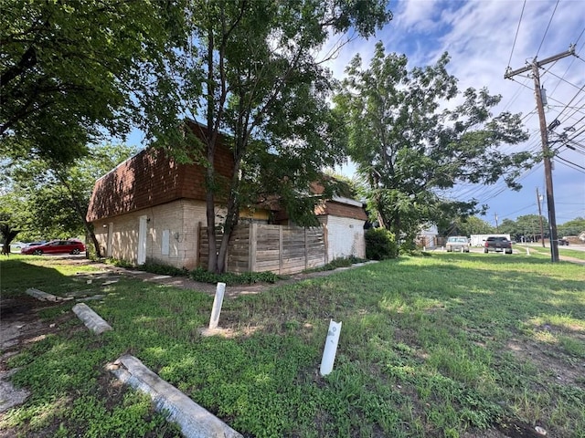 4908 W Gate Blvd, Austin, TX 78745 - view of side of home featuring mansard roof