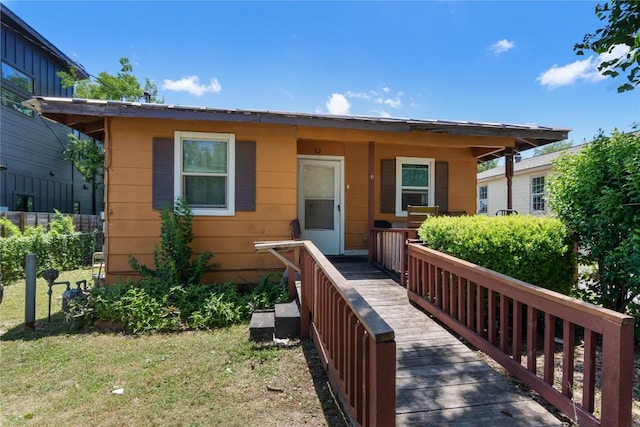 7105 Bethune Ave, Austin, TX 78752 - view of front of house featuring a front lawn