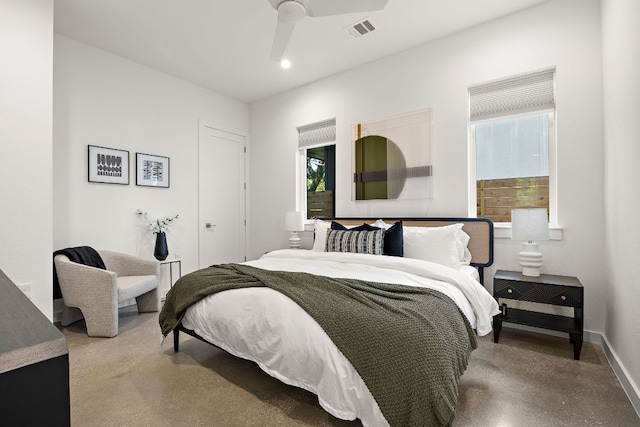 1713 E M Franklin Ave Unit 1, Austin, TX 78721 - bedroom with baseboards and recessed lighting