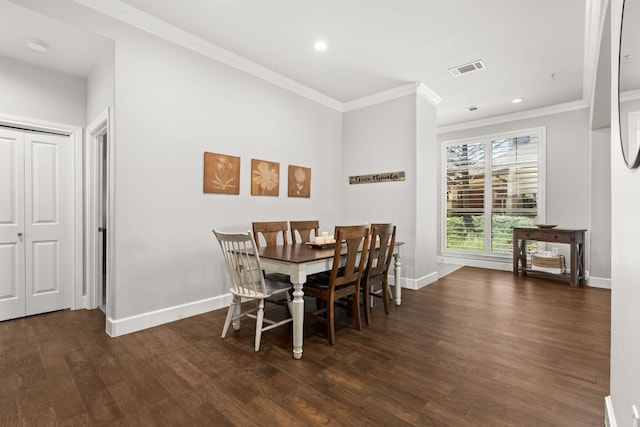 7800 SW Pkwy Unit 610, Austin, TX 78735 - dining space featuring wood finished floors, ornamental molding, and recessed lighting