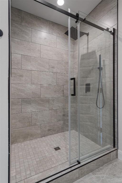 7705 Calcutta Run Dr, Jonestown, TX 78645 - full bath featuring a stall shower