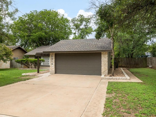 5314 Presidio Rd, Austin, TX 78745 - garage featuring concrete driveway