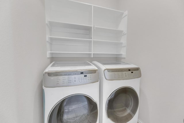 109 Inman Dr, Hutto, TX 78634 - laundry area featuring washing machine and dryer