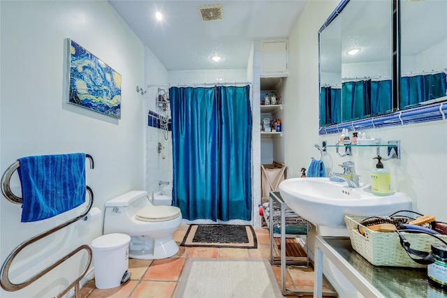 1506 Alguno Rd, Austin, TX 78757 - bathroom with toilet and shower / bathtub combination with curtain