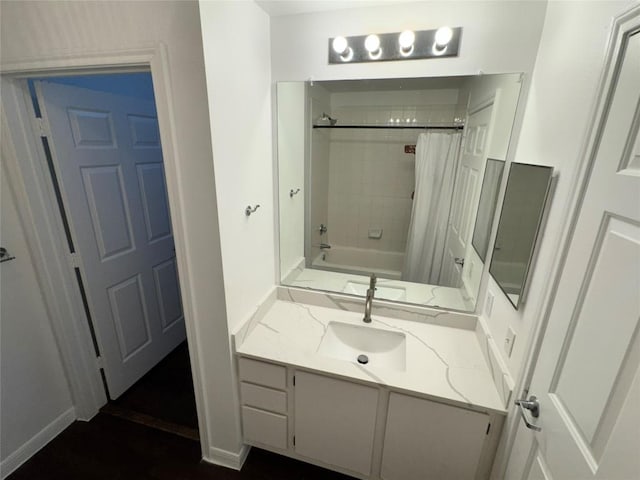 2320 Gracy Farms Ln Unit 1432, Austin, TX 78758 - full bath with vanity and shower / bath combo with shower curtain