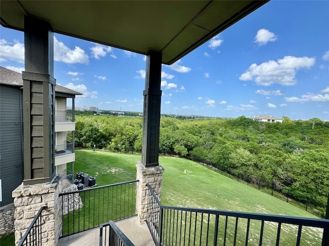 2320 Gracy Farms Ln Unit 1432, Austin, TX 78758 - view of green lawn with a balcony