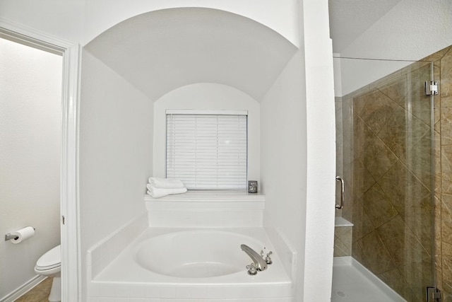 3801 Poppy Hills Cv, Round Rock, TX 78664 - bathroom with a garden tub and a stall shower