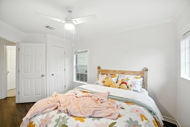 3801 Poppy Hills Cv, Round Rock, TX 78664 - bedroom featuring wood finished floors, ornamental molding, and a ceiling fan
