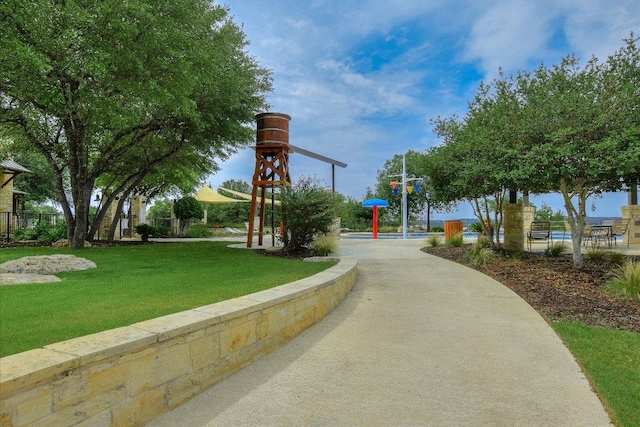 3413 Latimer Dr, Austin, TX 78732 - surrounding community featuring a yard