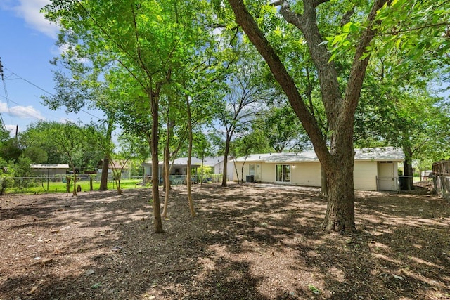 5302 Robinsdale Ln, Austin, TX 78723 - view of yard