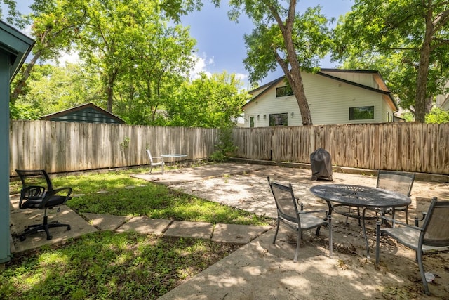 4108 Lewis Ln Unit A & B, Austin, TX 78756 - fenced backyard with a patio area