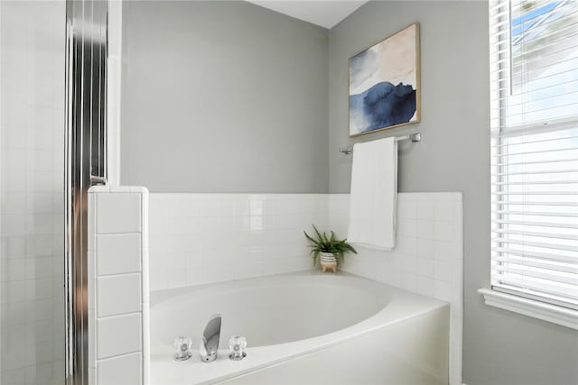 12007 Sky W Dr, Austin, TX 78758 - full bathroom featuring a bath