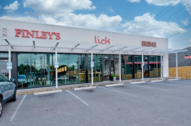 2613 Geraghty Ave, Austin, TX 78757 - view of commercial location featuring uncovered parking
