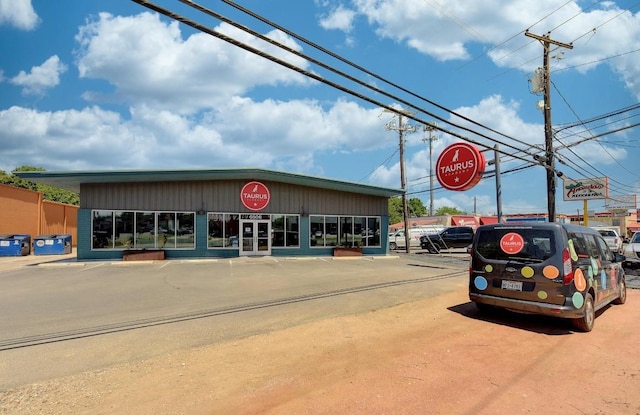 2613 Geraghty Ave, Austin, TX 78757 - view of building exterior with uncovered parking