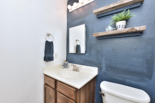 1401 Balsam Way, Round Rock, TX 78665 - bathroom with vanity and toilet