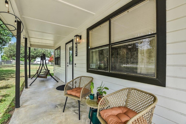 902 Linden St, Bastrop, TX 78602 - view of covered porch