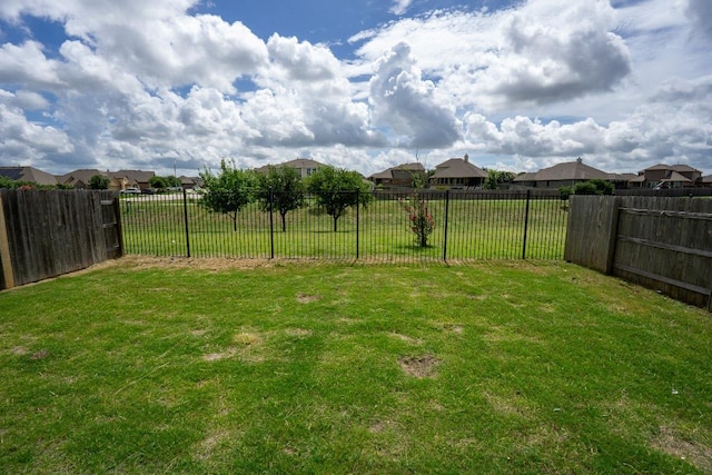 5865 Urbano Bnd, Round Rock, TX 78665 - fenced backyard with a residential view