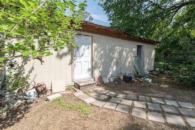 1106 Saucedo St, Austin, TX 78721 - view of outbuilding with entry steps