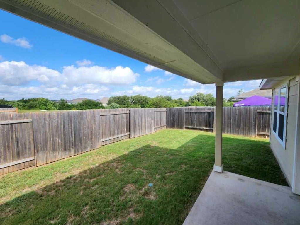 313 Gaida Loop, Georgetown, TX 78628 - photo 3