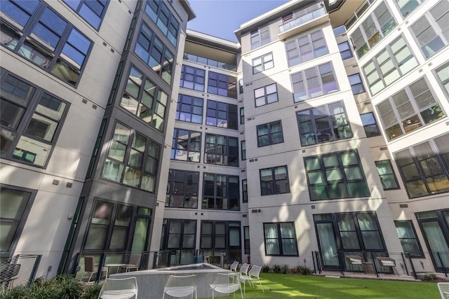 800 Embassy Dr Unit 137, Austin, TX 78702 - view of apartment building / complex