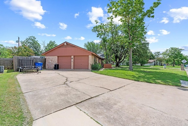 2400 Grace St, Taylor, TX 76574 - photo 3