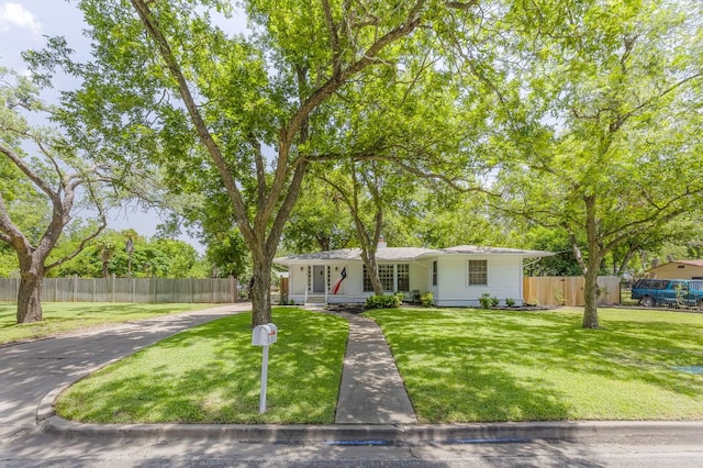 1506 Grace St, Taylor, TX 76574 - photo 1